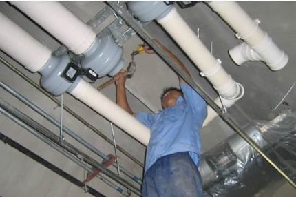 商用中央空调-中央空调清洗的重要性